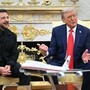Ucraina, siparietto Zelensky-Trump: &quot;No elezioni durante la guerra&quot;, il Tycoon: &quot;Vale anche qui?&quot;