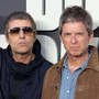 Nuova data del tour degli Oasis a Roma, l'annuncio dei fratelli Gallagher: "Ci vediamo anche il 26 luglio"