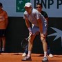 Roland Garros e non solo, quando Sinner perde contro... il caldo e gli infortuni Roland Garros e non solo, quando Sinner perde contro... il caldo e gli infortuni