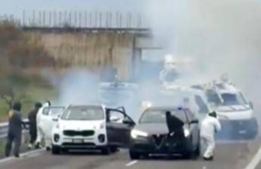 Brindisi, per l'assalto al portavalori caccia ad altri sei banditi in fuga