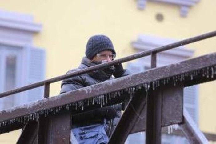Meteo, arriva il freddo artico sull’Italia: piogge intense, neve in Appennino e poi torna il sole Meteo, arriva il freddo artico sull’Italia: piogge intense, neve in Appennino e poi torna il sole