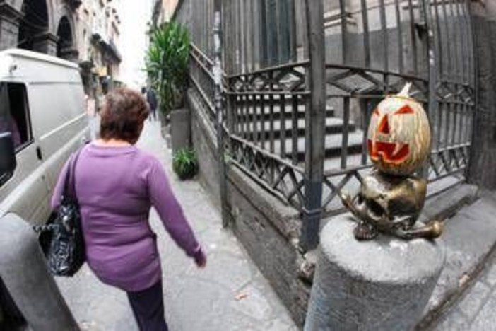 Halloween, il 'Vade retro' della Chiesa: le iniziative in tutta Italia, dalla notte dei santuari alla festa della luce Halloween, il 'Vade retro' della Chiesa: le iniziative in tutta Italia, dalla notte dei santuari alla festa della luce