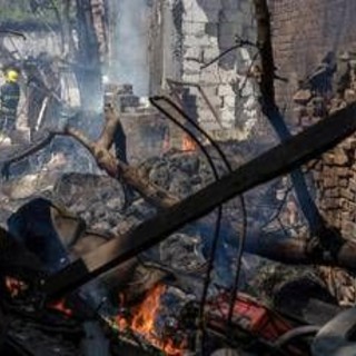 Ancora massicci raid russi sull'Ucraina, esplosioni da Kiev e Leopoli