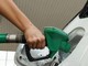 Carburanti, benzina in calo e gasolio sotto i due euro: i prezzi di oggi