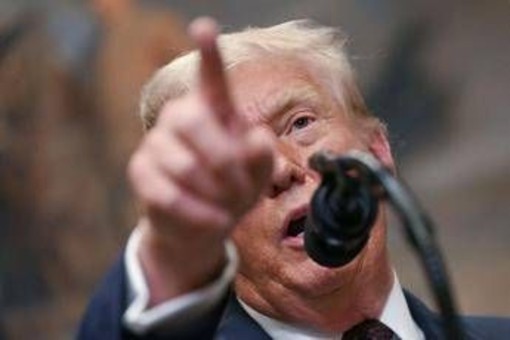 Ucraina, Usa annunciano nuove sanzioni contro la Russia. Trump: "Vedrò Putin in futuro, guerra sarà risolta" Ucraina, Usa annunciano nuove sanzioni contro la Russia. Trump: "Vedrò Putin in futuro, guerra sarà risolta"
