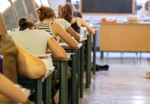 Maturità, seconda prova: Quintiliano al Classico, studio livello acqua del lago di Bracciano allo Scientifico Maturità, seconda prova: Quintiliano al Classico, studio livello acqua del lago di Bracciano allo Scientifico