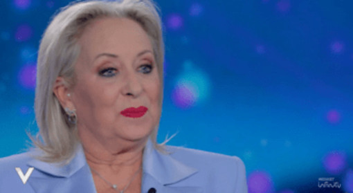 Verissimo, Carolyn Smith e la lotta contro il tumore: "Ho capito di essere forte" Verissimo, Carolyn Smith e la lotta contro il tumore: "Ho capito di essere forte"