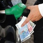Carburanti, stangata prezzi in 10 anni: diesel +75,5% e benzina +38%