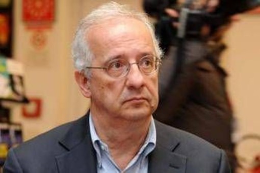 Campo largo, il consiglio di Veltroni: "Serve un programma di 10 punti" Campo largo, il consiglio di Veltroni: "Serve un programma di 10 punti"