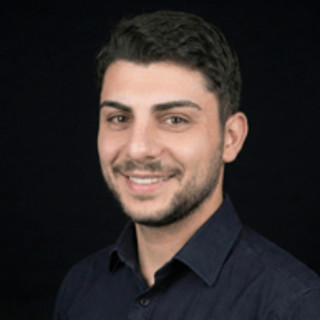 Shadow Ai: 68% dei dipendenti italiani la usa di nascosto, rischio milioni per le pmi