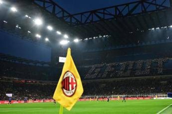 Milan, rabbia tifosi a San Siro: fischi e Curva lascia lo stadio Milan, rabbia tifosi a San Siro: fischi e Curva lascia lo stadio