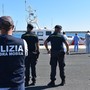 Ragusa, in carcere tre scafisti per favoreggiamento dell’immigrazione clandestina Ragusa, in carcere tre scafisti per favoreggiamento dell’immigrazione clandestina