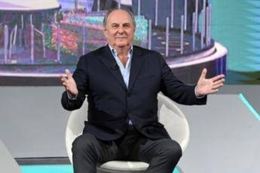 Errore a "La Ruota della Fortuna": Gerry Scotti richiama due concorrenti in studio e chiede scusa