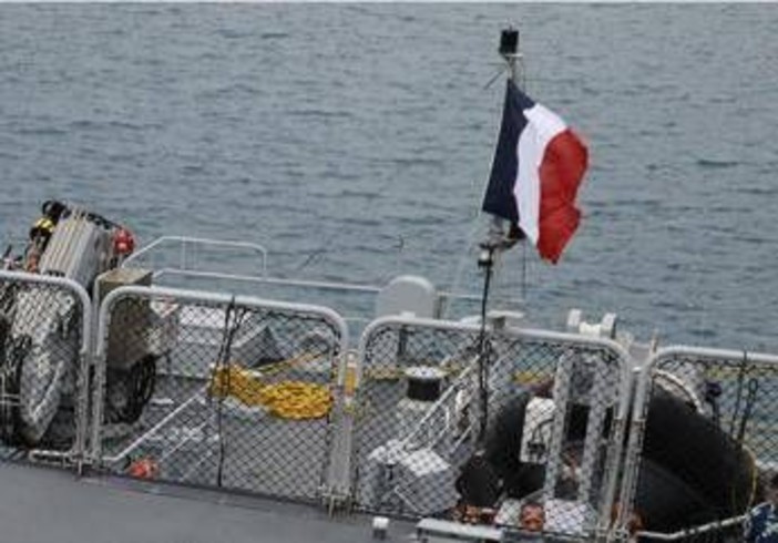 Francia intercetta petroliera russa al largo dell'Atlantico. Cremlino: "Atto di pirateria"