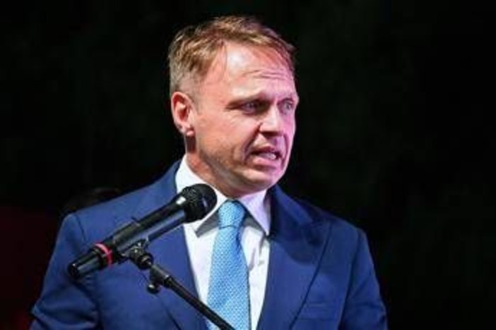 Vino, Lollobrigida: "Basta allarmi su etichette da burocrati di Bruxelles" Vino, Lollobrigida: "Basta allarmi su etichette da burocrati di Bruxelles"