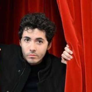 Sanremo 2026, Fulminacci chi è: gli esordi, la vita privata e il significato di 'Stupida sfortuna' Sanremo 2026, Fulminacci chi è: gli esordi, la vita privata e il significato di 'Stupida sfortuna'