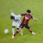 Juve-Milan 1-1, dubbi sul gol rossonero: De Winter fa fallo su Kolo Muani? Juve-Milan 1-1, dubbi sul gol rossonero: De Winter fa fallo su Kolo Muani?