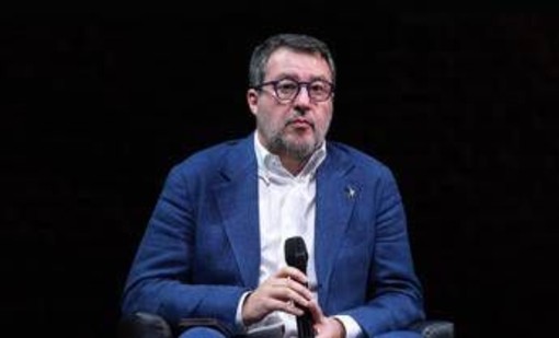 Salvini: "Stiamo lavorando per superare legge Fornero, in pensione a 64 anni"