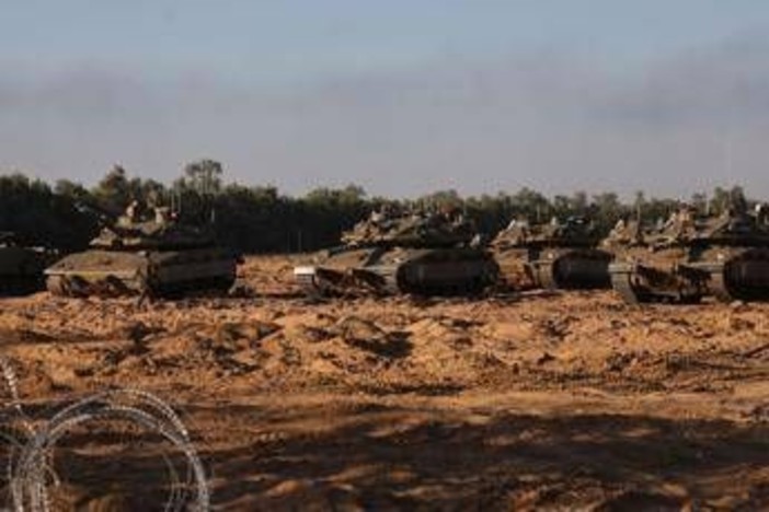 Israele attacca in Siria, media: &quot;Esercito entrato a sud ovest di Damasco&quot;