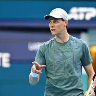 Montecarlo, Sinner si ritira dal torneo di doppio: cos'è successo Montecarlo, Sinner si ritira dal torneo di doppio: cos'è successo