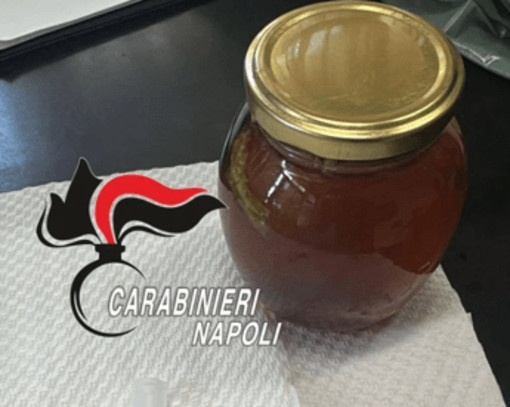 Cos'è il 'miele da sballo', l'esperta: "Thc fino al 90%, può causare psicosi e coma"