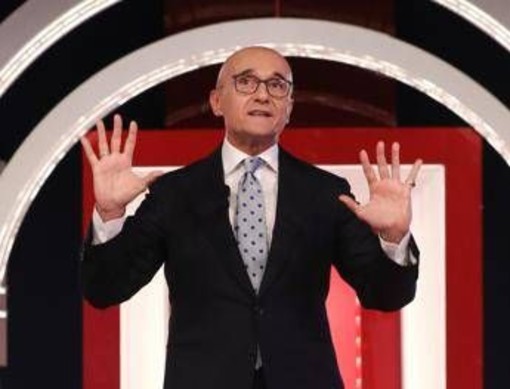 Codacons attacca: "Autosospensione Signorini non basta, Grande Fratello non deve andare in onda"