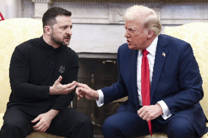 Trump: "Zelensky non vuole la fine della guerra". Il presidente ucraino: "Casa Bianca spinge Kiev alla resa" Trump: "Zelensky non vuole la fine della guerra". Il presidente ucraino: "Casa Bianca spinge Kiev alla resa"