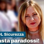Meloni: "Se commetti un reato non puoi pretendere risarcimento per i danni subiti, non è giusto" Meloni: "Se commetti un reato non puoi pretendere risarcimento per i danni subiti, non è giusto"