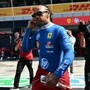 Hamilton, da una Rossa... all'altra per il Gp di Monza: Lewis arriva all'Autodromo in Ducati