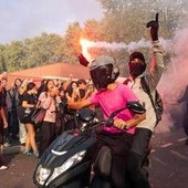 Studenti in rivolta in Francia, il sociologo: "A 7 mesi da elezioni atmosfera tempestosa, non si sa bene dove cadrà fulmine" Studenti in rivolta in Francia, il sociologo: "A 7 mesi da elezioni atmosfera tempestosa, non si sa bene dove cadrà fulmine"
