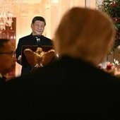 Xi alla cena di Stato di Trump dopo il vertice: "Nuovo modello di convivenza, la storia non si ferma" Xi alla cena di Stato di Trump dopo il vertice: "Nuovo modello di convivenza, la storia non si ferma"