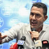 Sondaggio politico, Fratelli d'Italia e Pd giù. Vannacci cresce ancora
