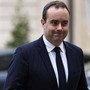 Francia, denunciato per falso Lecornu: &quot;Non ha il Master come dice&quot;