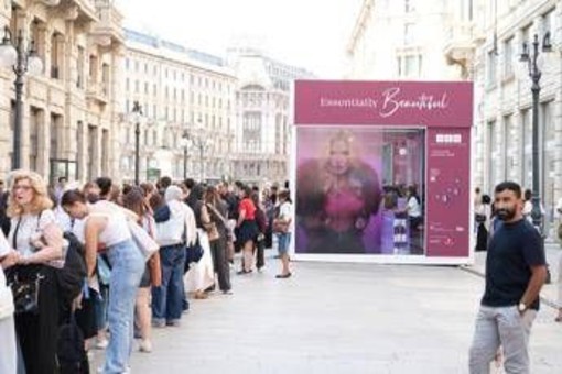 Milano Beauty Week, assalto ai pop up: lunghe code per profumi, esperienze skincare e make up