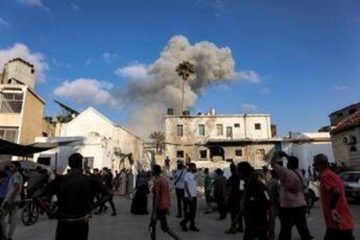 Gaza, &quot;raid Israele su Gaza: 12 morti&quot;. I dubbi di Hamas su nuova tregua