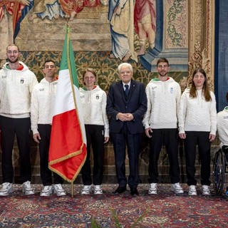 Milano-Cortina alle porte, Mattarella consegna il Tricolore agli alfieri azzurri