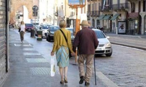 Emergenza caldo, sos anziani: "Rischio aritmie e cali pressione" Emergenza caldo, sos anziani: "Rischio aritmie e cali pressione"