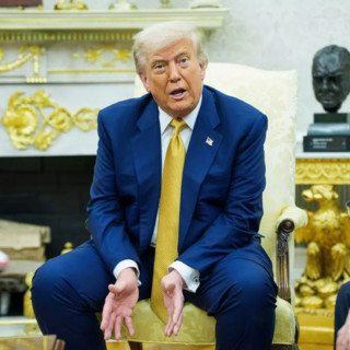 Trump chiede la divulgazione dei file su Epstein