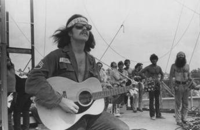 Addio a Country Joe McDonald, rock psichedelico contro guerra Vietnam