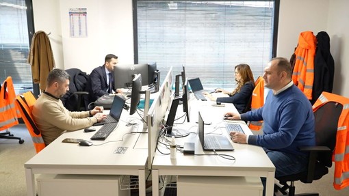 Calabria, le imprese crescono con la fibra ottica. Investiti da Open Fiber 100 mln Calabria, le imprese crescono con la fibra ottica. Investiti da Open Fiber 100 mln