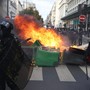 Proteste in tutta la Francia, arresti e tensioni con la polizia