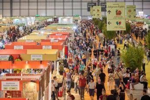 myPos, esperienza d'acquisto cashless continua ad 'Anteprima d'estate' promossa da Artigiano in fiera ﻿
