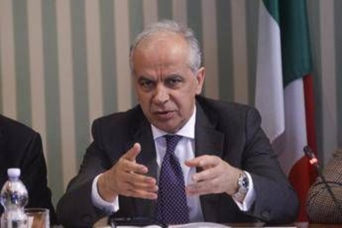 Migranti, Piantedosi scrive a omologo tedesco: verso stop Italia ai 3 casi 'dublinanti' Migranti, Piantedosi scrive a omologo tedesco: verso stop Italia ai 3 casi 'dublinanti'