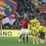 Il Genoa batte il Verona in rimonta, primo successo per De Rossi