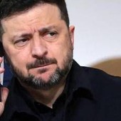 Ucraina, attacco russo su Merefa: morti e feriti. Zelensky: “Putin deciderà tra guerra e diplomazia”