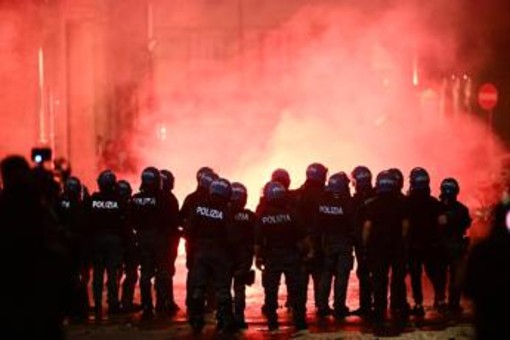 Caso Fakir, botta e risposta su scontri Bologna. Tajani: "inconcepibili violenze", Schlein e Conte difendono Lepore