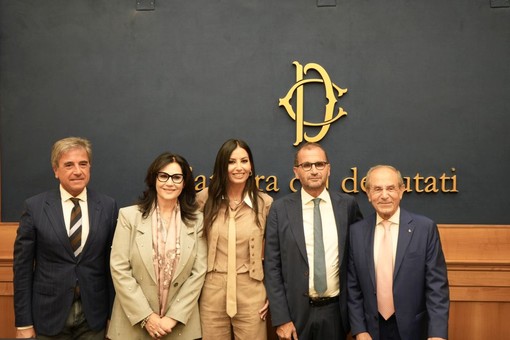 Lilt, al via la campagna Nastro Rosa per la prevenzione del tumore al seno