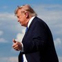 Trump ha deciso, nuovo attacco Usa contro Iran: "Teheran deve arrendersi" Trump ha deciso, nuovo attacco Usa contro Iran: "Teheran deve arrendersi"