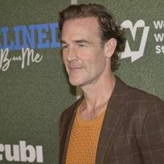 James Van Der Beek, all'asta cimeli di 'Dawson's Creek' per pagare le cure contro il tumore
