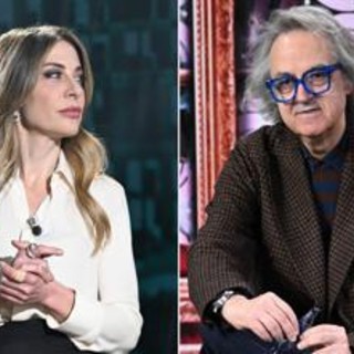 Marzullo intervista Fagnani in piazza, botta e risposta con scintille: "Domanda inopportuna"